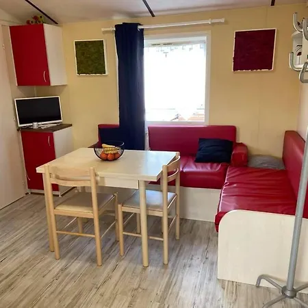 Camping Le Clos Du Thym *